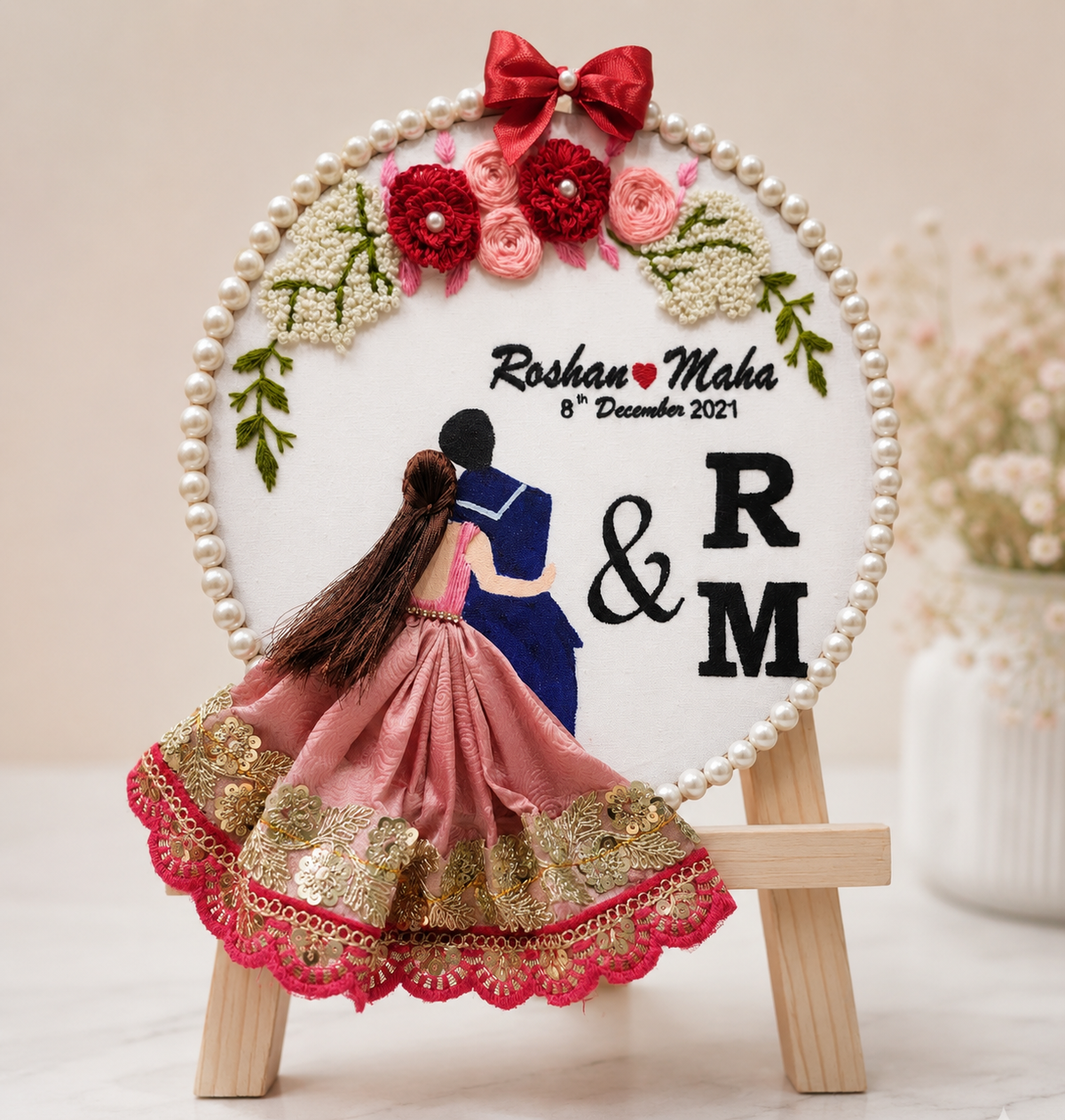 INFINITY CREATIONS Personalized 3D Engagement Hoop | Custom Couple Silhouette Gold Lace Gift