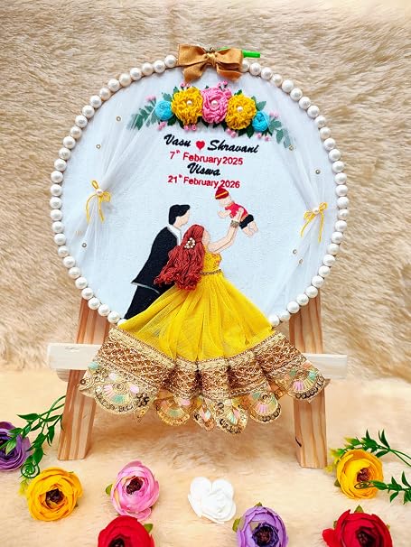 INFINITY CREATIONS Personalized Family Embroidery Hoop | Custom Couple & Baby Name Gift