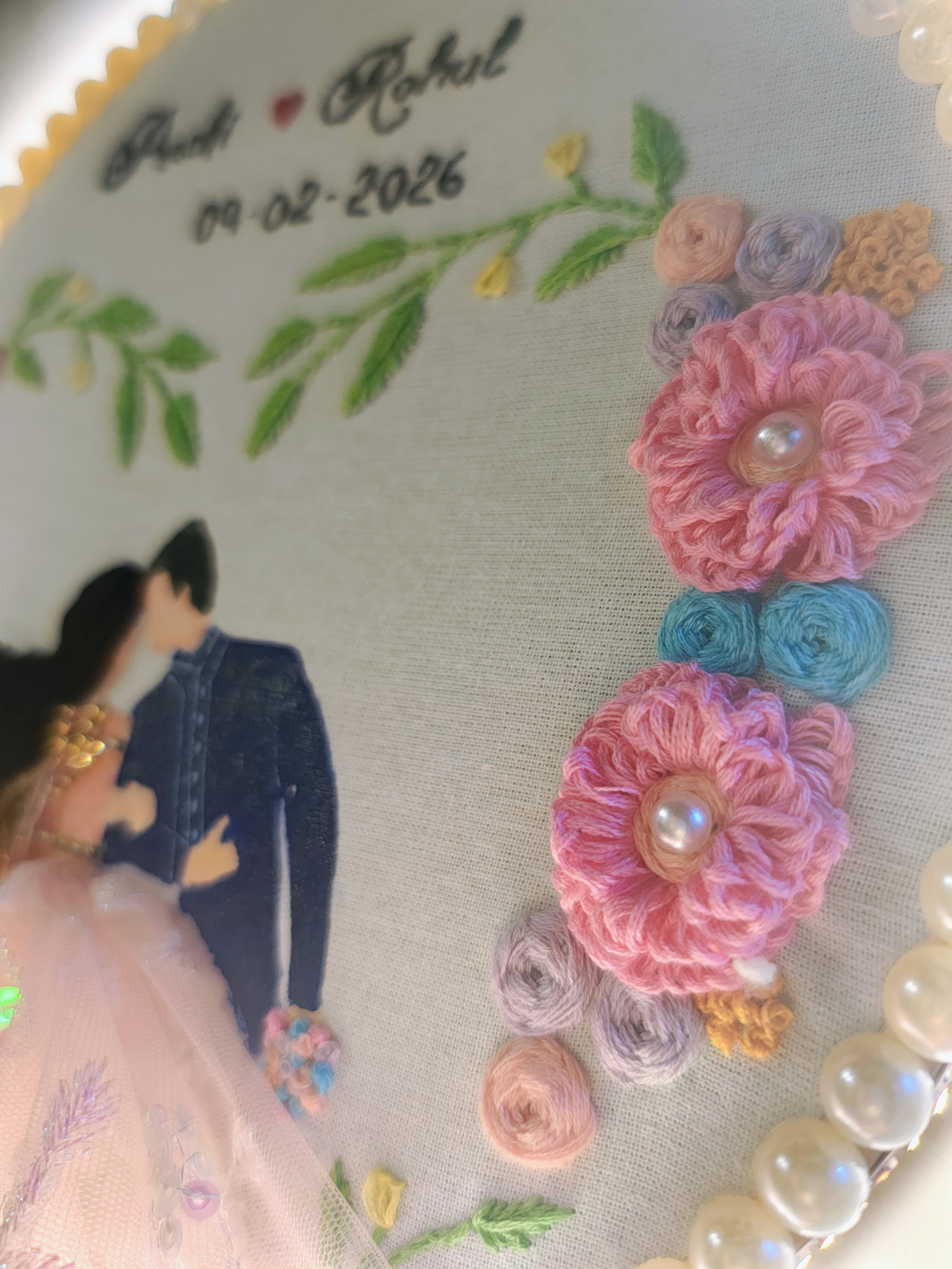 INFINITY CREATIONS Personalized 3D Engagement Hoop | Custom Couple Silhouette Gold Lace Gift
