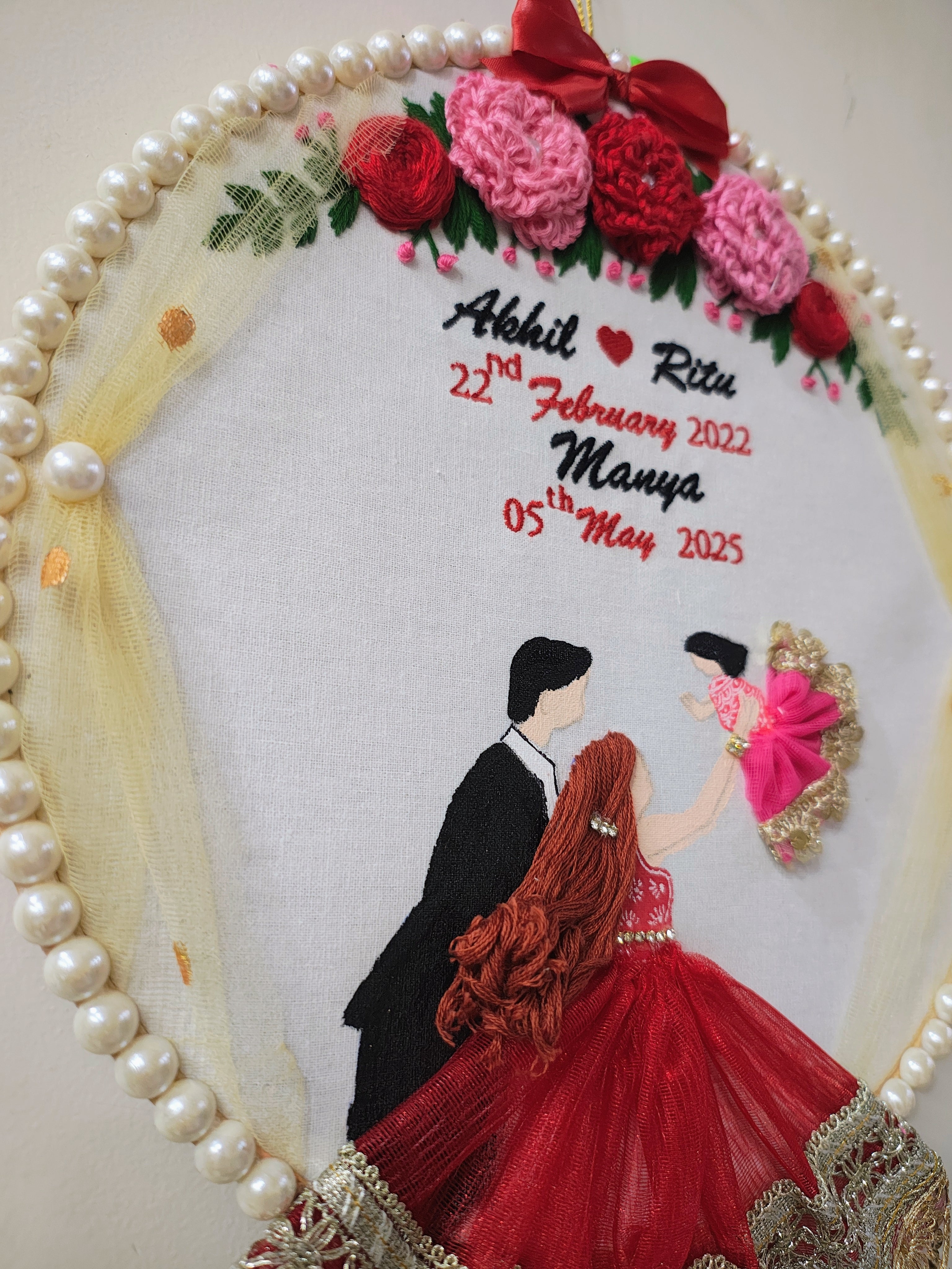 INFINITY CREATIONS Personalized 3D Family Hoop | Custom Parents & Daughter Names Gift